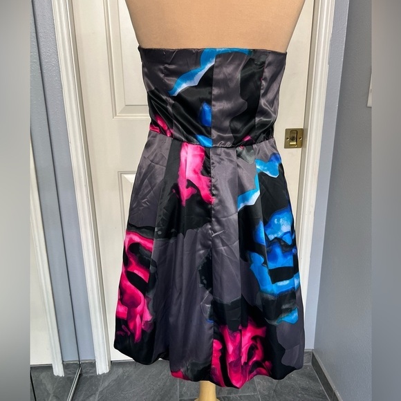 Express Design Studio Strapless Abstract Print Satin Mini Dress Bubble Hem - Picture 5 of 9